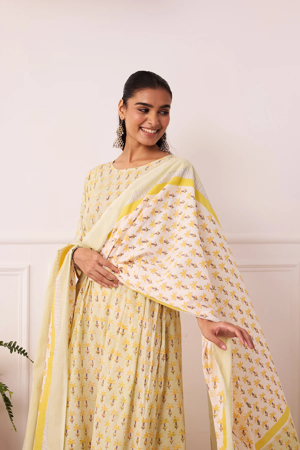 Ambarsariya Green A-Line Suit Set of 3 - Image 3