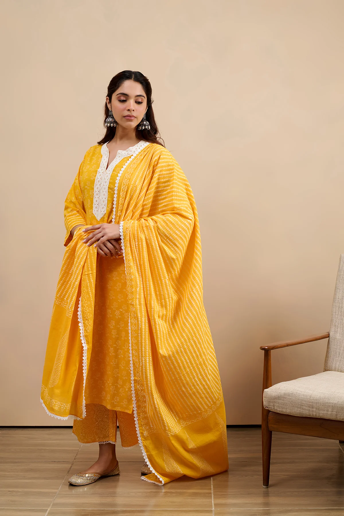 Hoor Yellow Straight Kurta with pant and Dupatta - 3 pcs Set - Image 4
