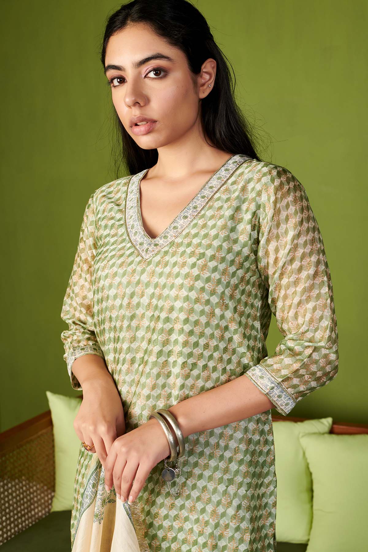JASHN 2.O GREEN CHANDERI KURTA SET OF 3 - Image 4