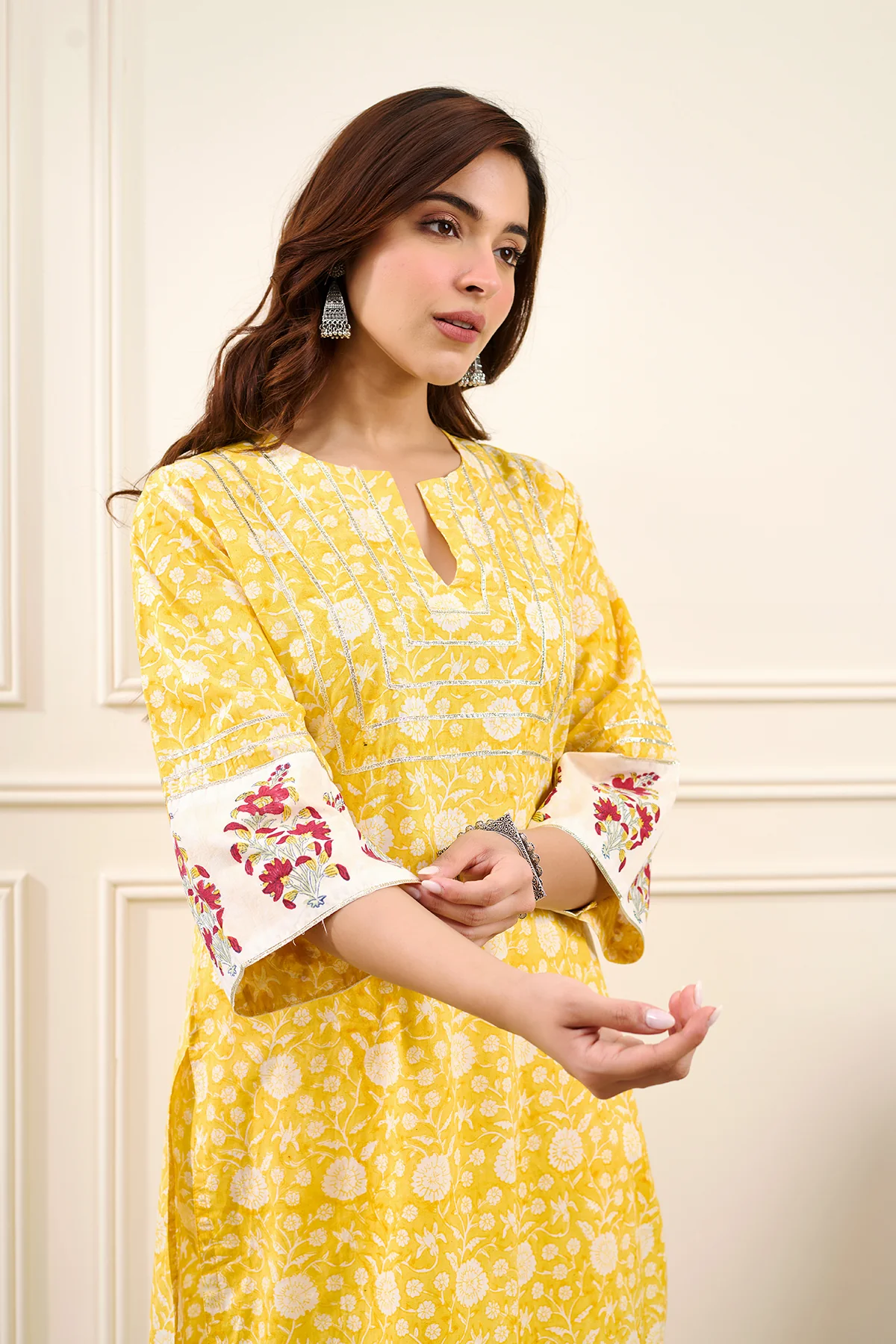 Roohi  Yellow Straight Kurta with Pant - Set of 2 - Image 4