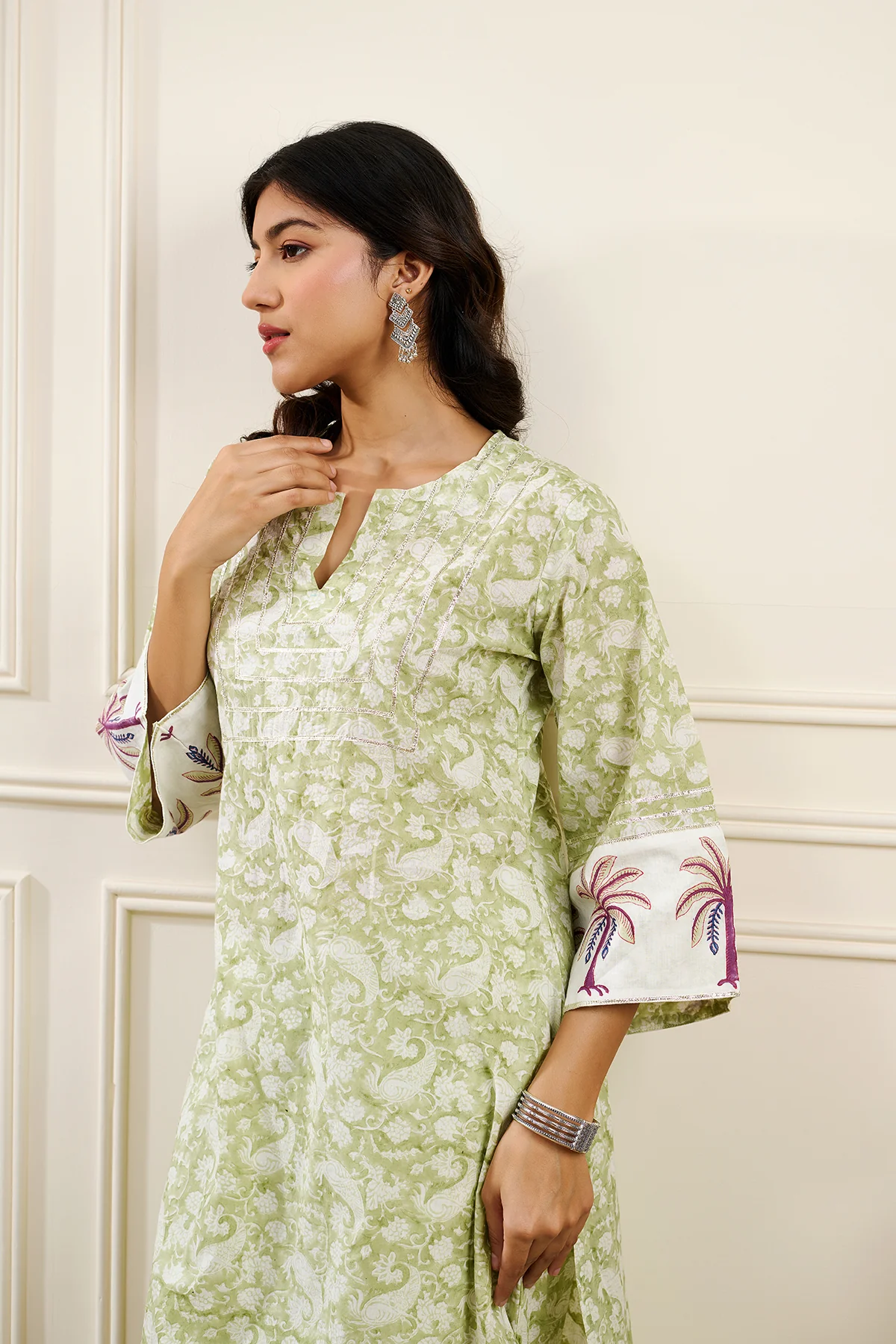 Roohi Green Straight Kurta with Pant - Set of 2 - Image 4