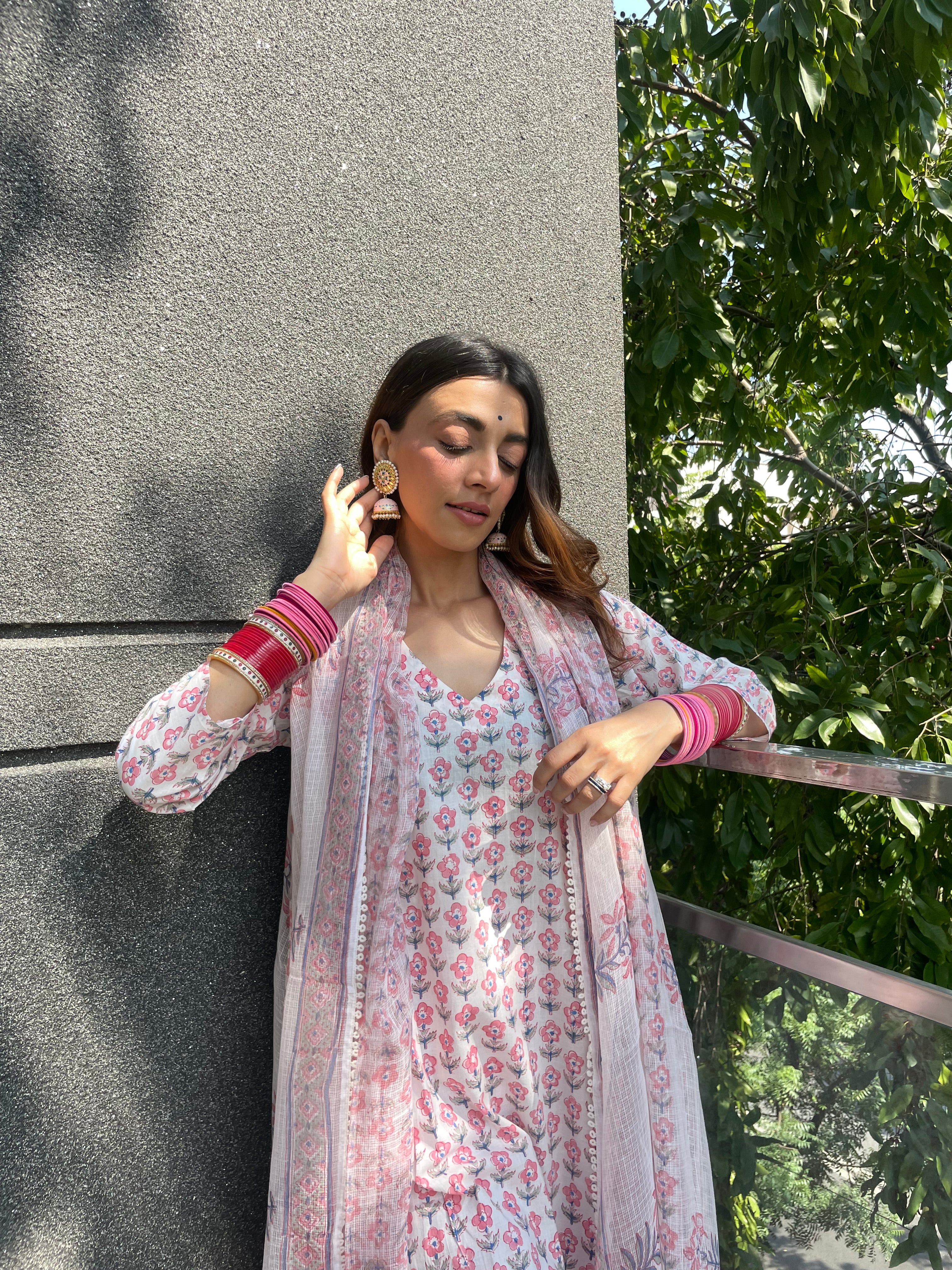 Mehak Jain in Gulbano Pink Booti Suit set of 3 - Image 4