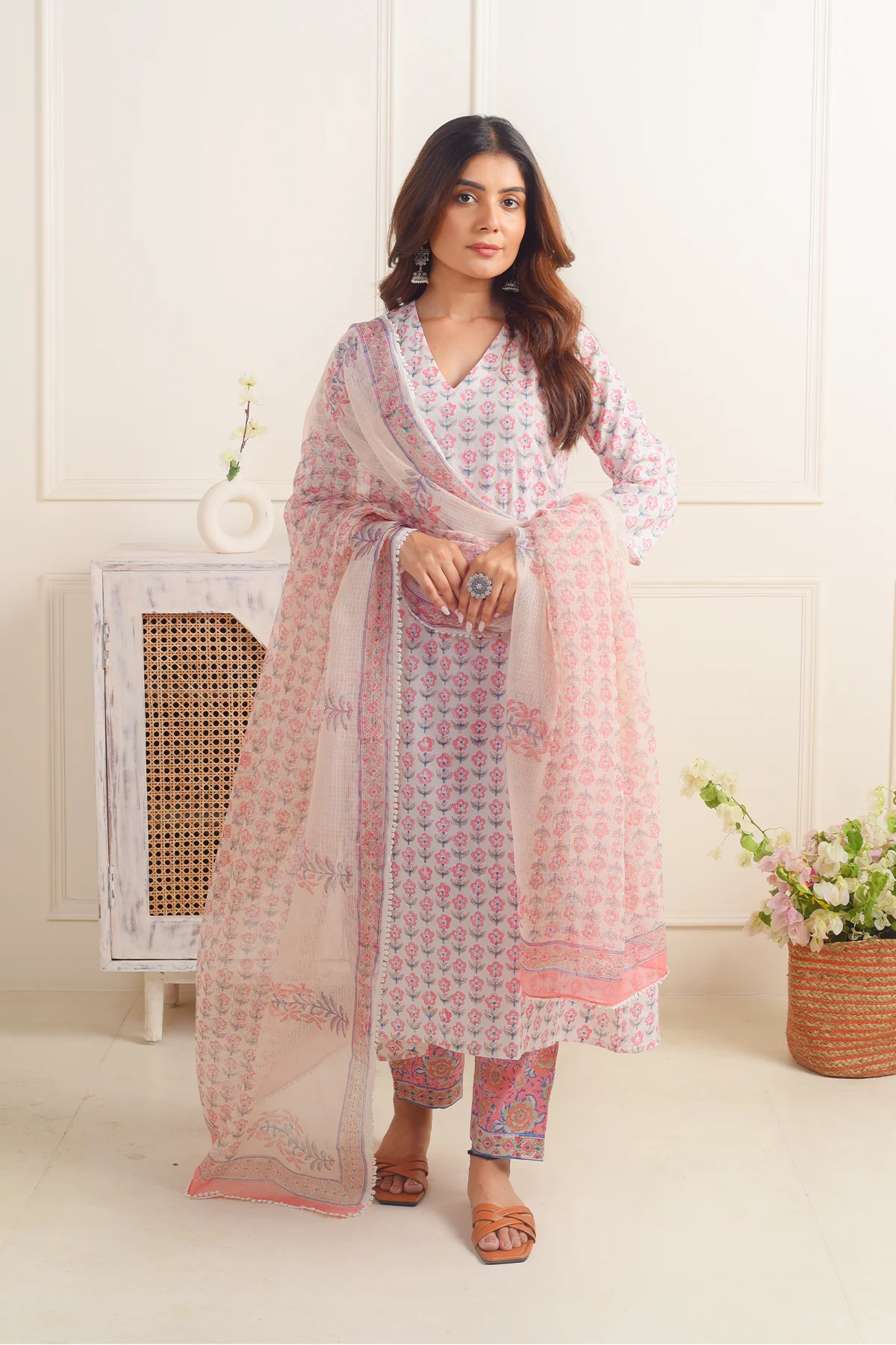 Mehak Jain in Gulbano Pink Booti Suit set of 3 - Image 5