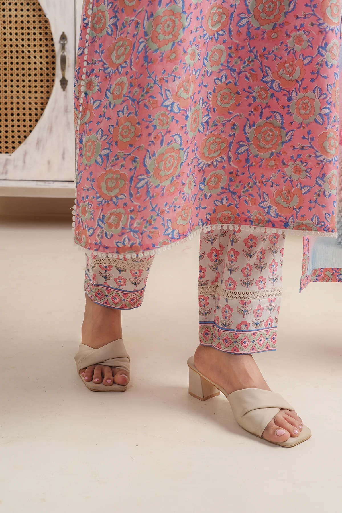 Gulbano Pink Jaal Suit set of 3 - Image 6