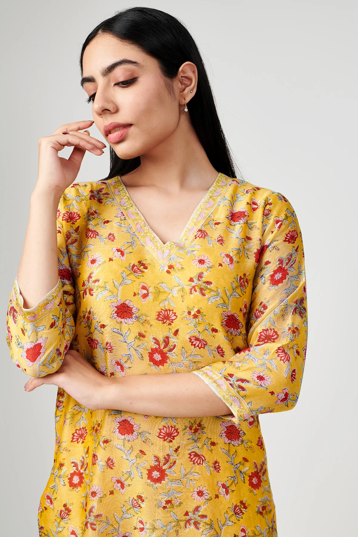Jashn Yellow Chanderi Kurta Set of 3 - Image 5