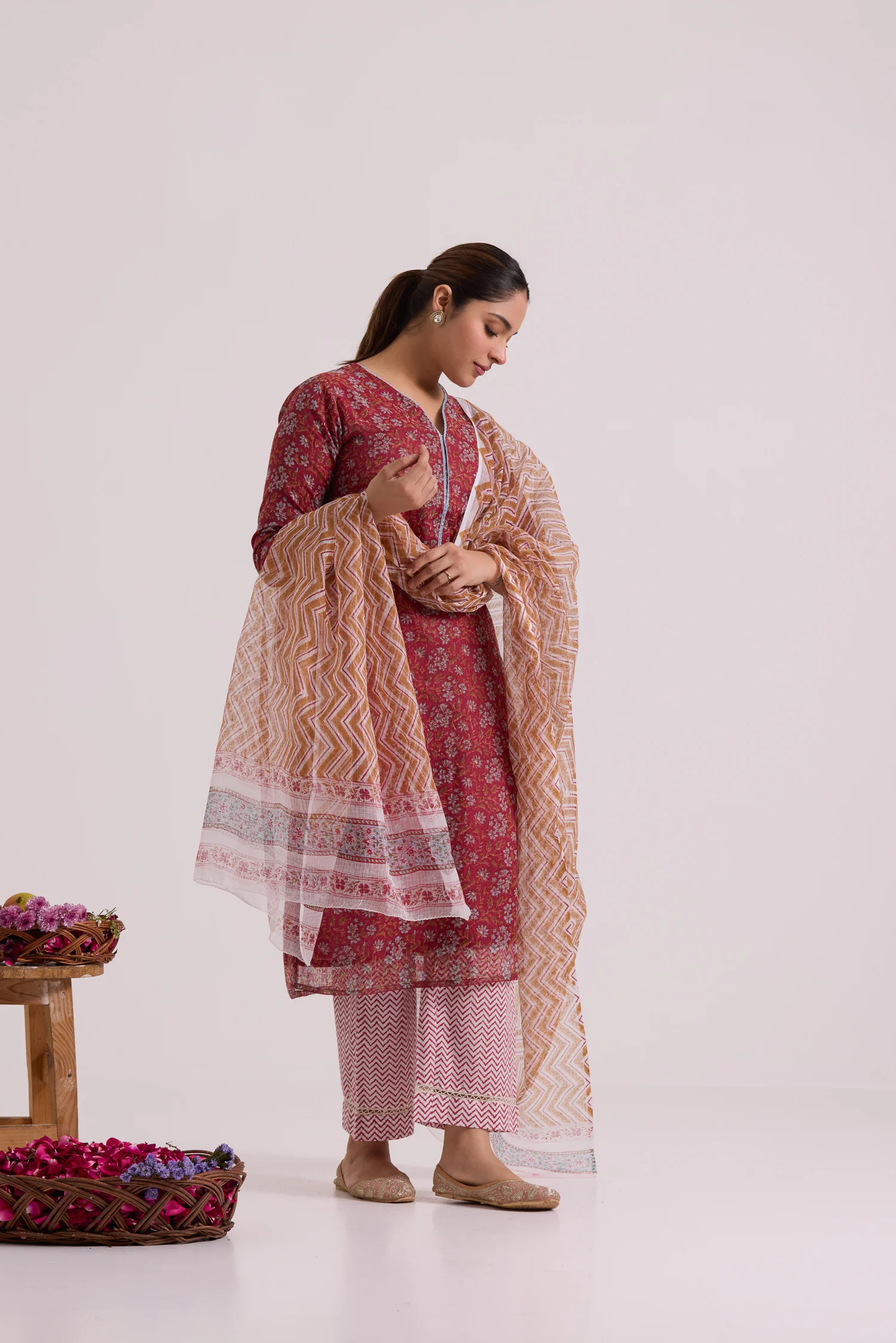फूलWARI Red Kota Doria Set of 3 - Image 4