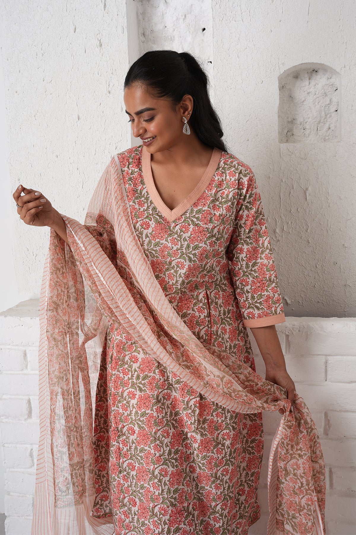 Rangrez Peach A-line Cotton Kurta Set of 3 - Image 4