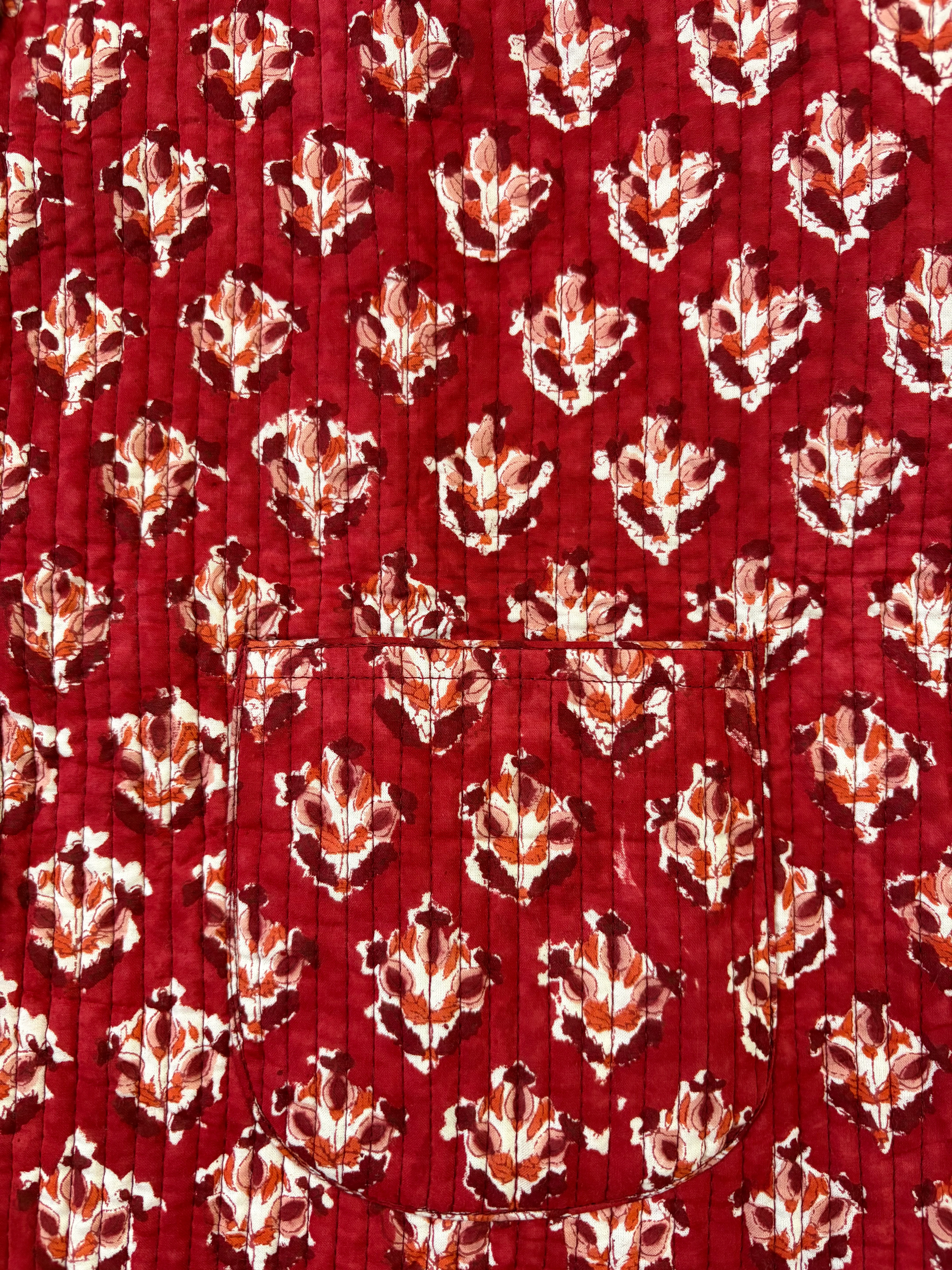 Reversible Quilted Sleeveless Red Jacket - Image 5