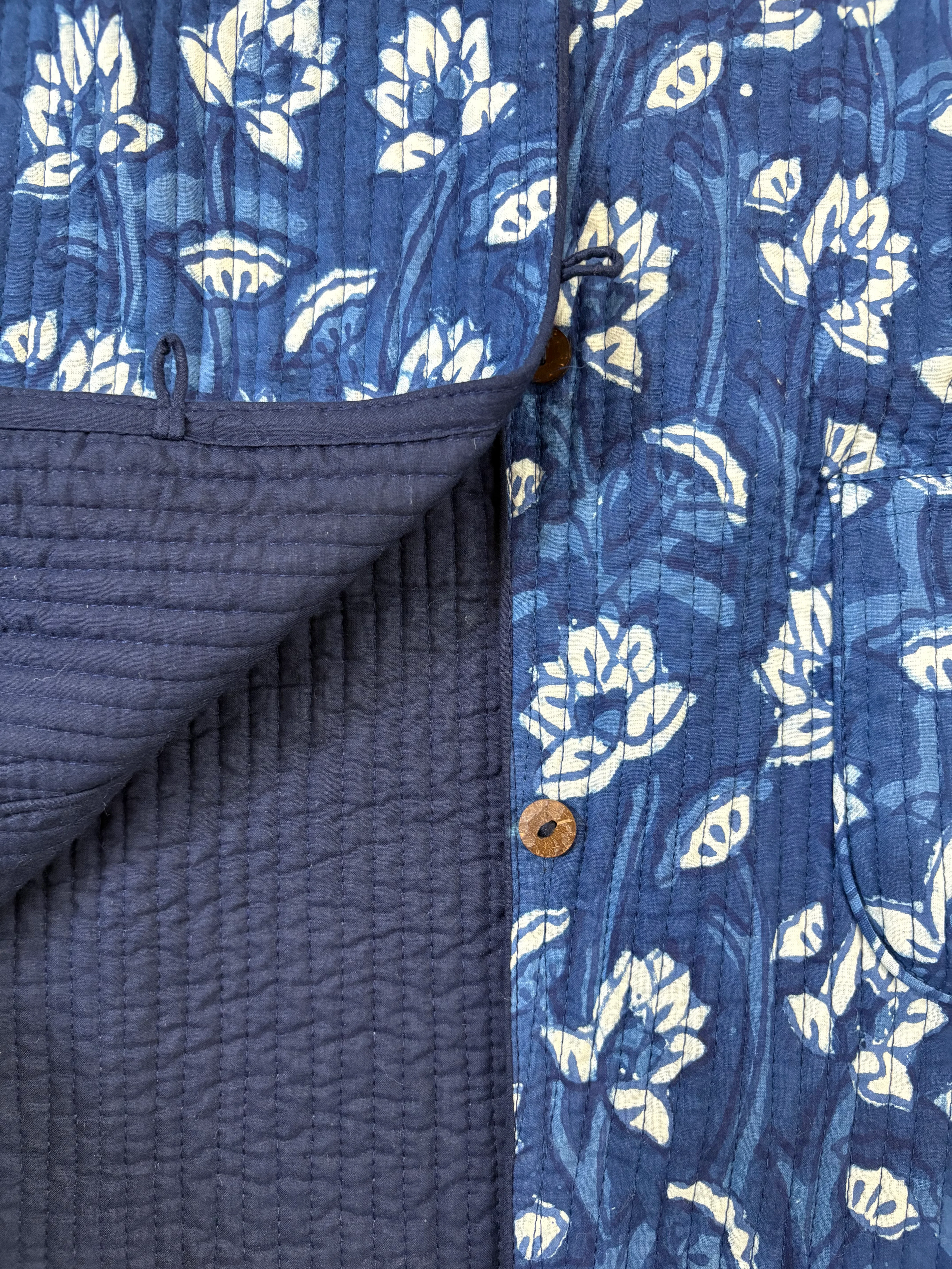 Reversible Quilted Sleeveless Indigo Jacket - Image 8