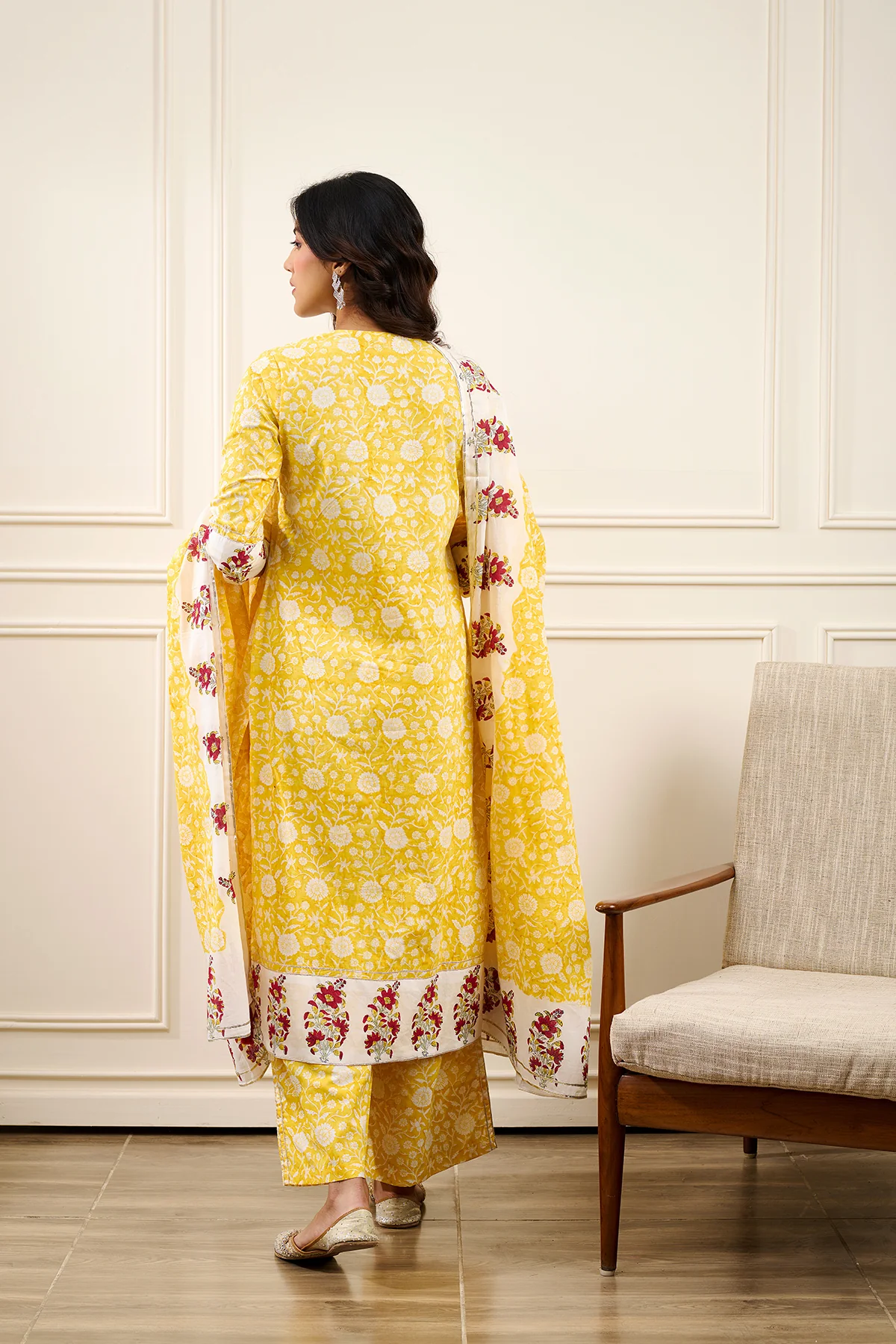 Roohi Yellow Straight Kurta with Pant and Dupatta- Set of 3 - Image 4