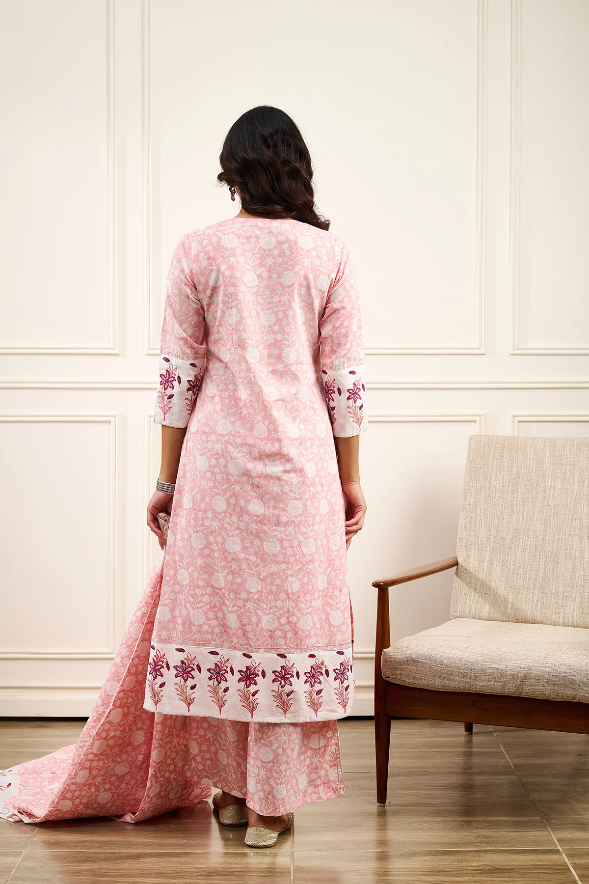 Roohi Peach Straight Kurta with Pant and Dupatta- Set of 3 - Image 5