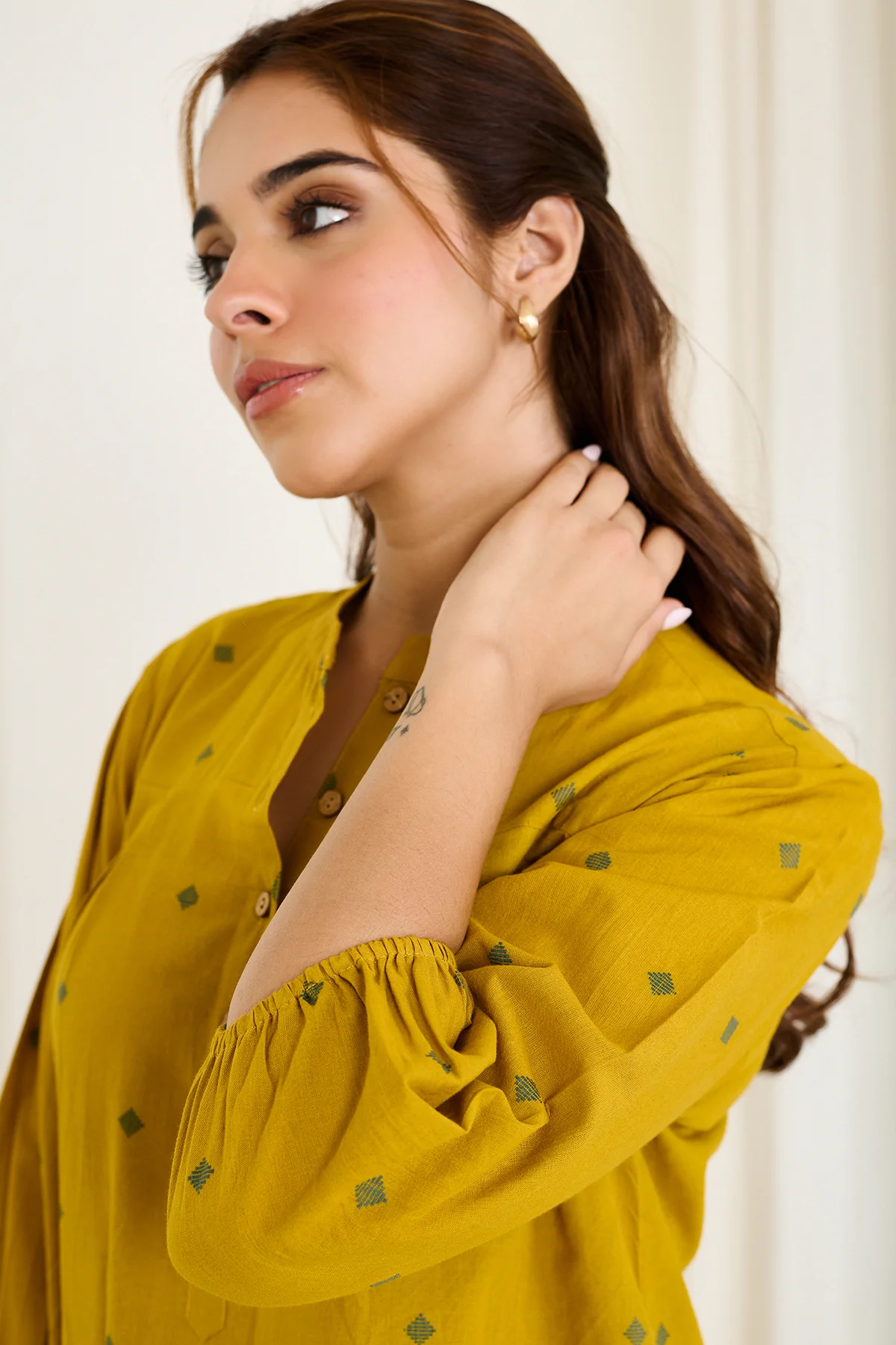 SAADGI-MUSTARD KURTA SET -SET OF 2 - Image 6