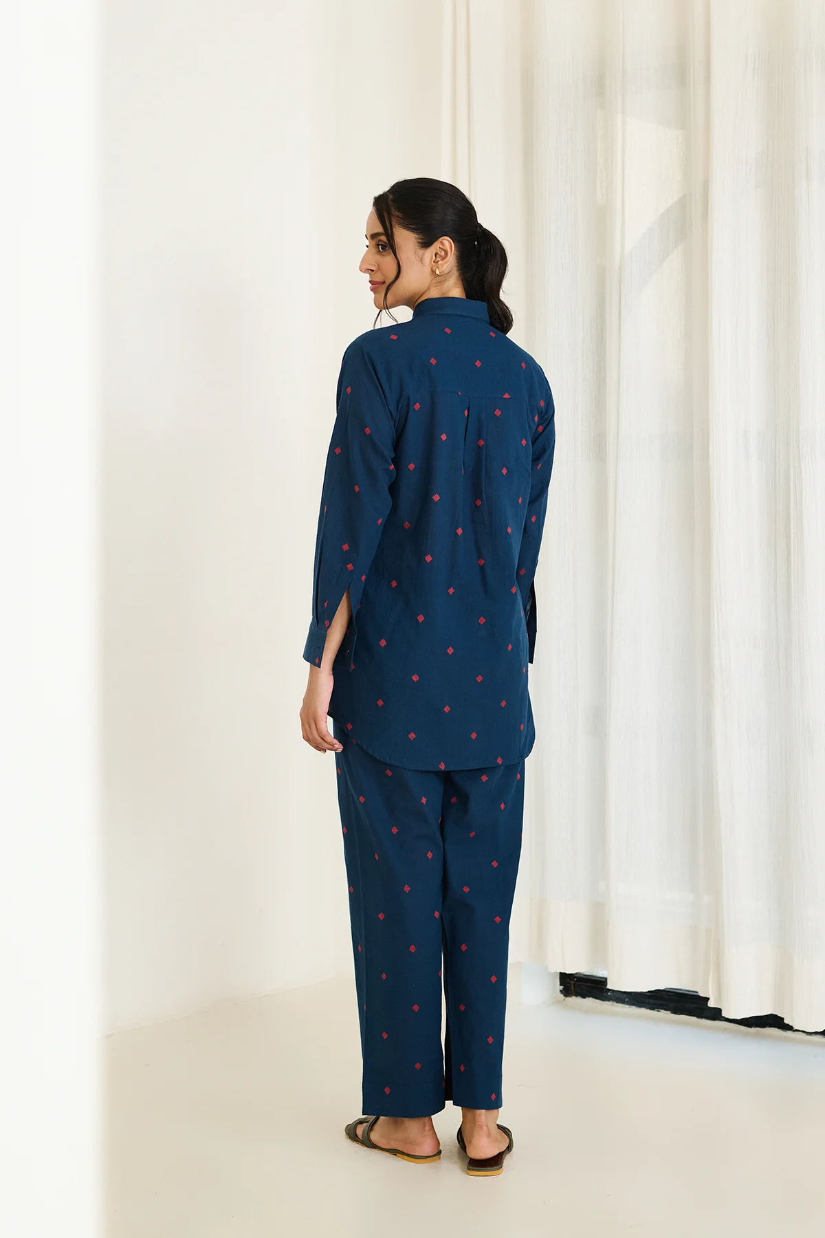 SAADGI-BLUE CO-ORD SET -SET OF 2 - Image 3